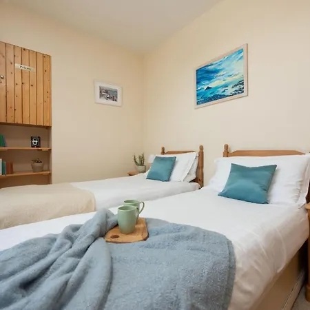 Cormorant Views, Holiday home *